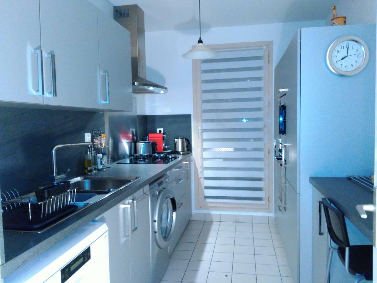 Bel Et Spacieux Appartement De 84 M² Avec Parking Tres Proche Du Metro Garibaldi Lyon Exterior photo