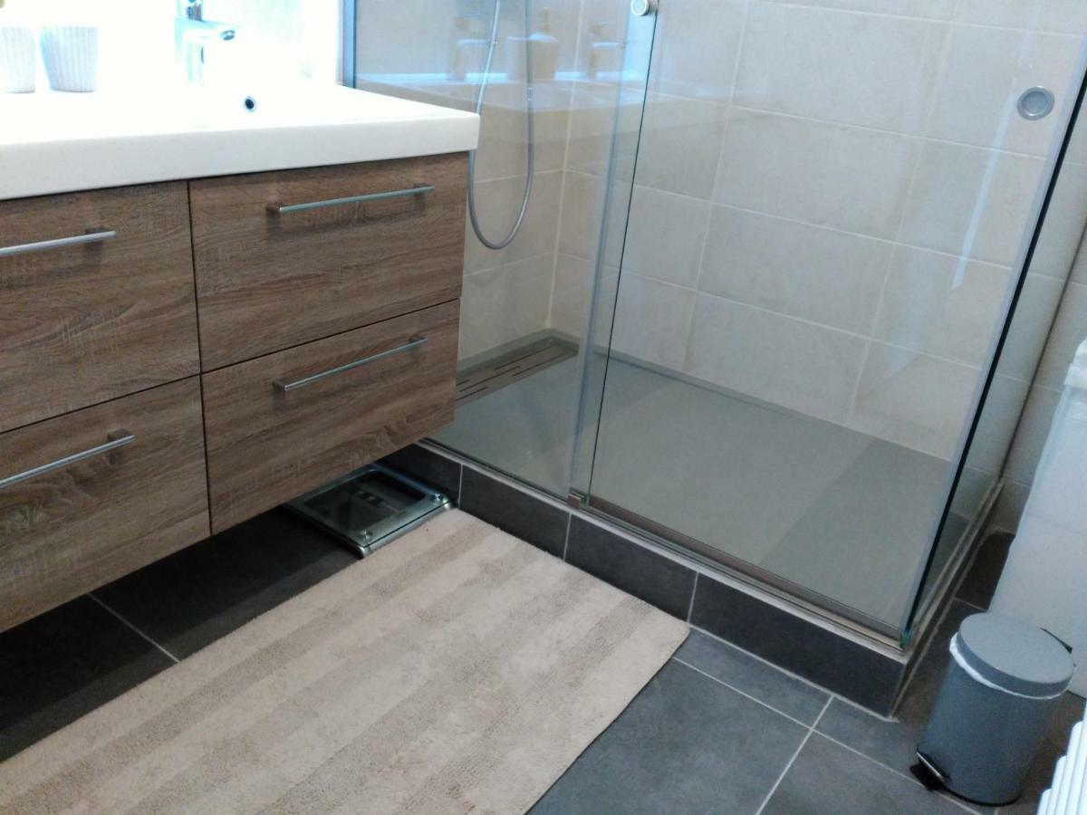 Bel Et Spacieux Appartement De 84 M² Avec Parking Tres Proche Du Metro Garibaldi Lyon Exterior photo